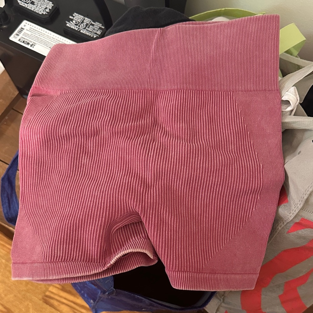 Women's Ribbed Bike Shorts in Pink